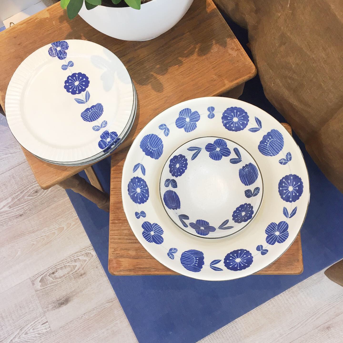 安見工房さんの うつわ入荷しております！ お知らせ 株式会社メルサ